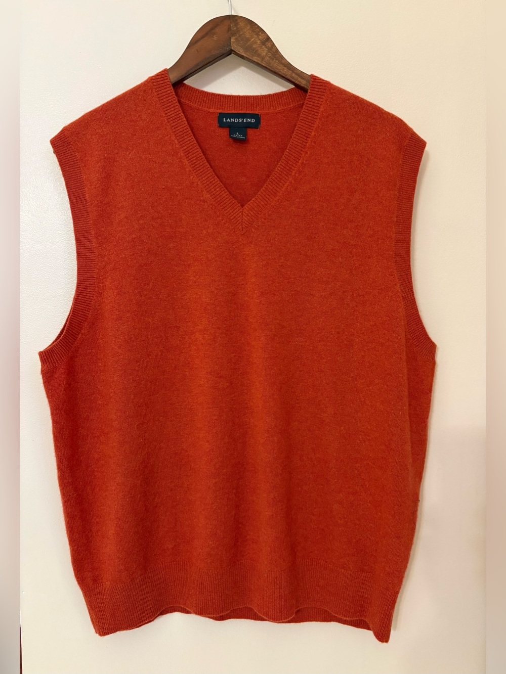 Lands' End 100% Cashmere Men's V-Neck Vest Orange S: L